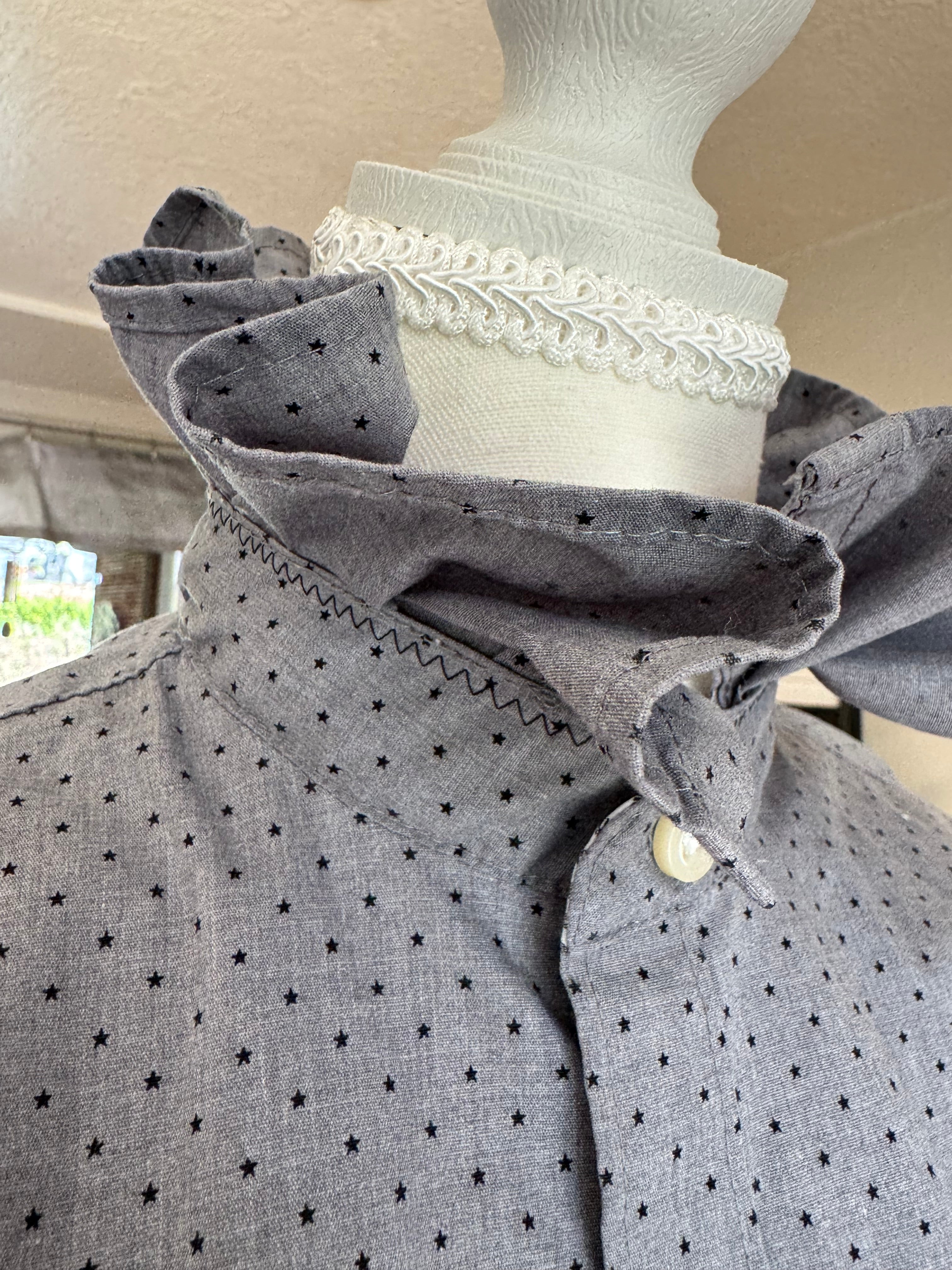 Demi - Van Heusen Upcycled Mens Ruffle Collar Shirt - gray with black stars - Size Medium/Large