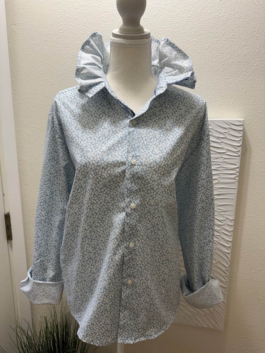 Penelope - Bar III Upcycled Mens Ruffle Collar Shirt - blue floral- Size XL