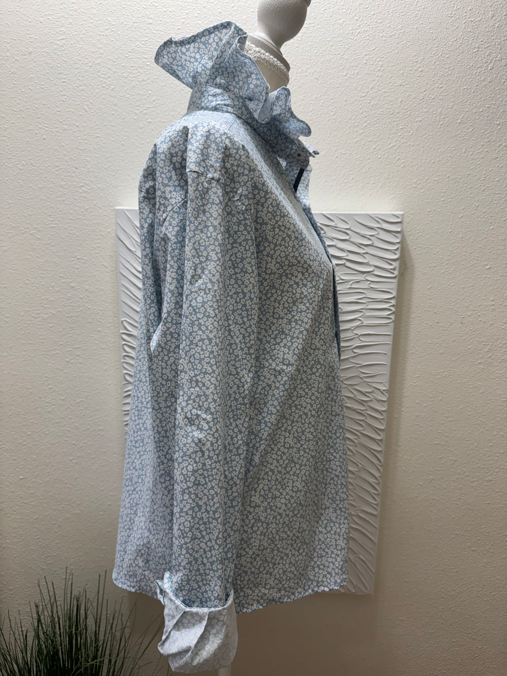 Penelope - Bar III Upcycled Mens Ruffle Collar Shirt - blue floral- Size XL