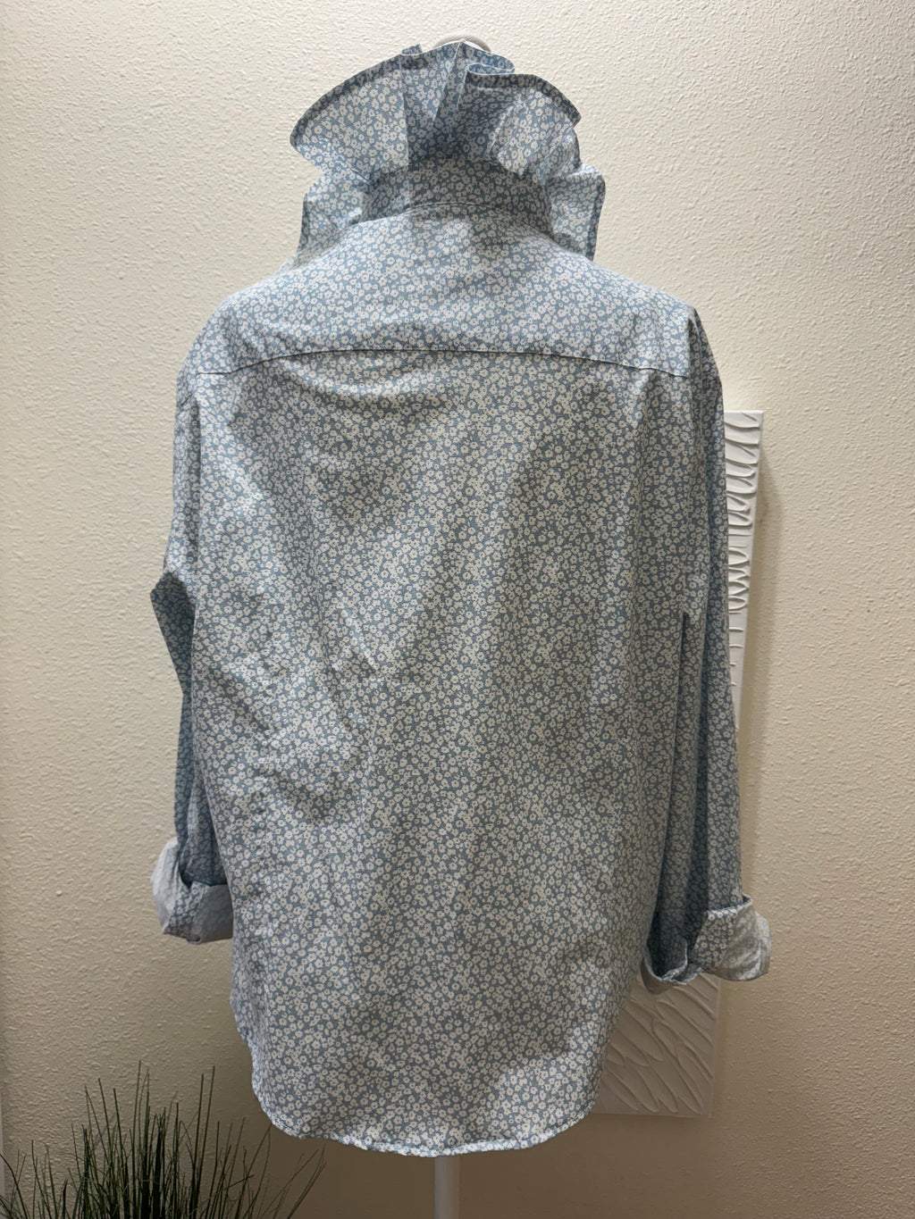 Penelope - Bar III Upcycled Mens Ruffle Collar Shirt - blue floral- Size XL