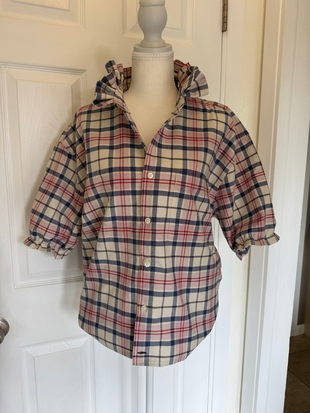 Mariette - Gap Brand New Mens Ruffle Collar Shirt - Short Sleeve - Pink and Blue Plaid Cotton/Linen Blend - Medium