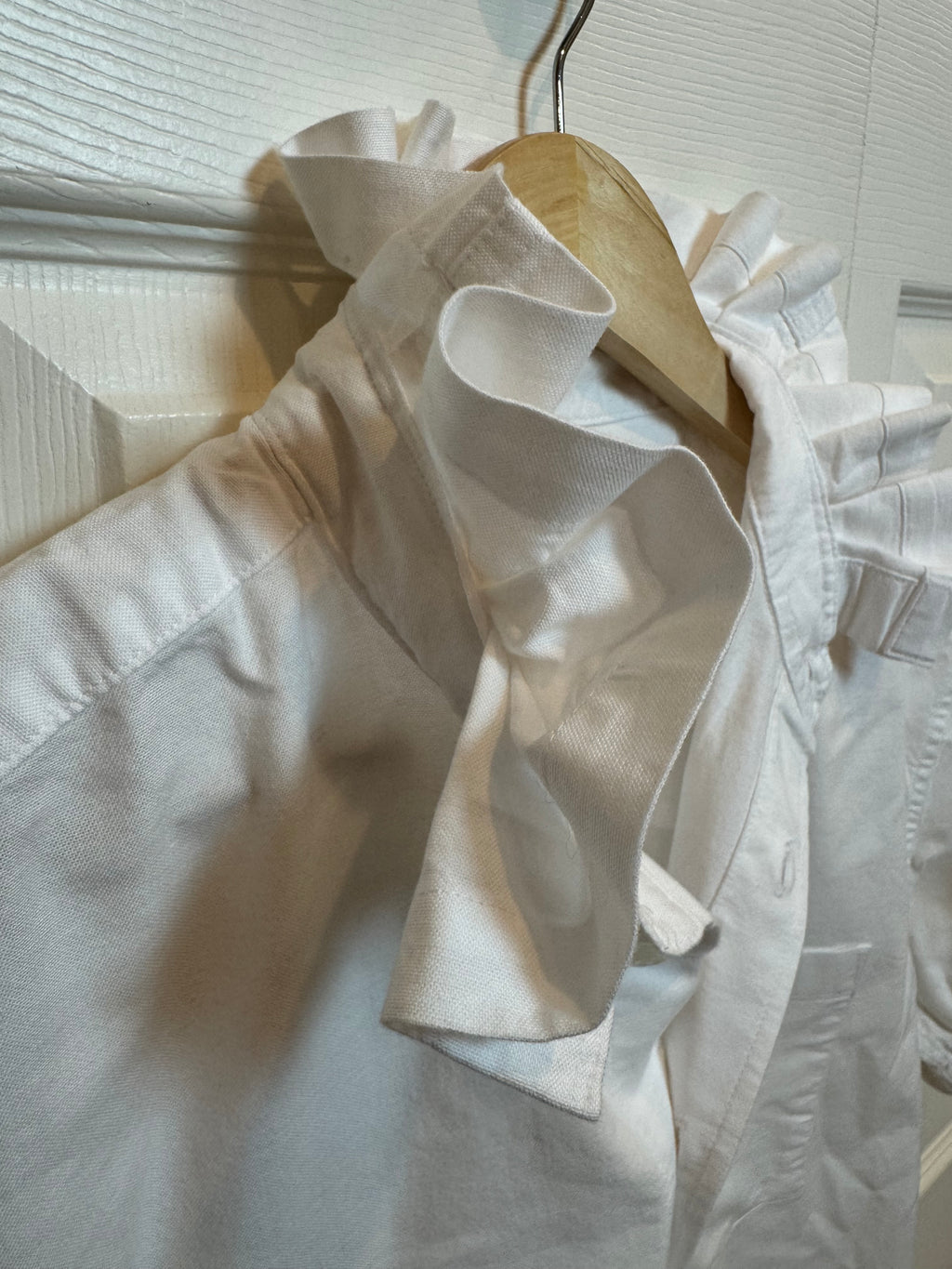 Marcela - Gap Brand New Mens Ruffle Collar Shirt - Short Sleeve - White Cotton/Linen Blend - XL