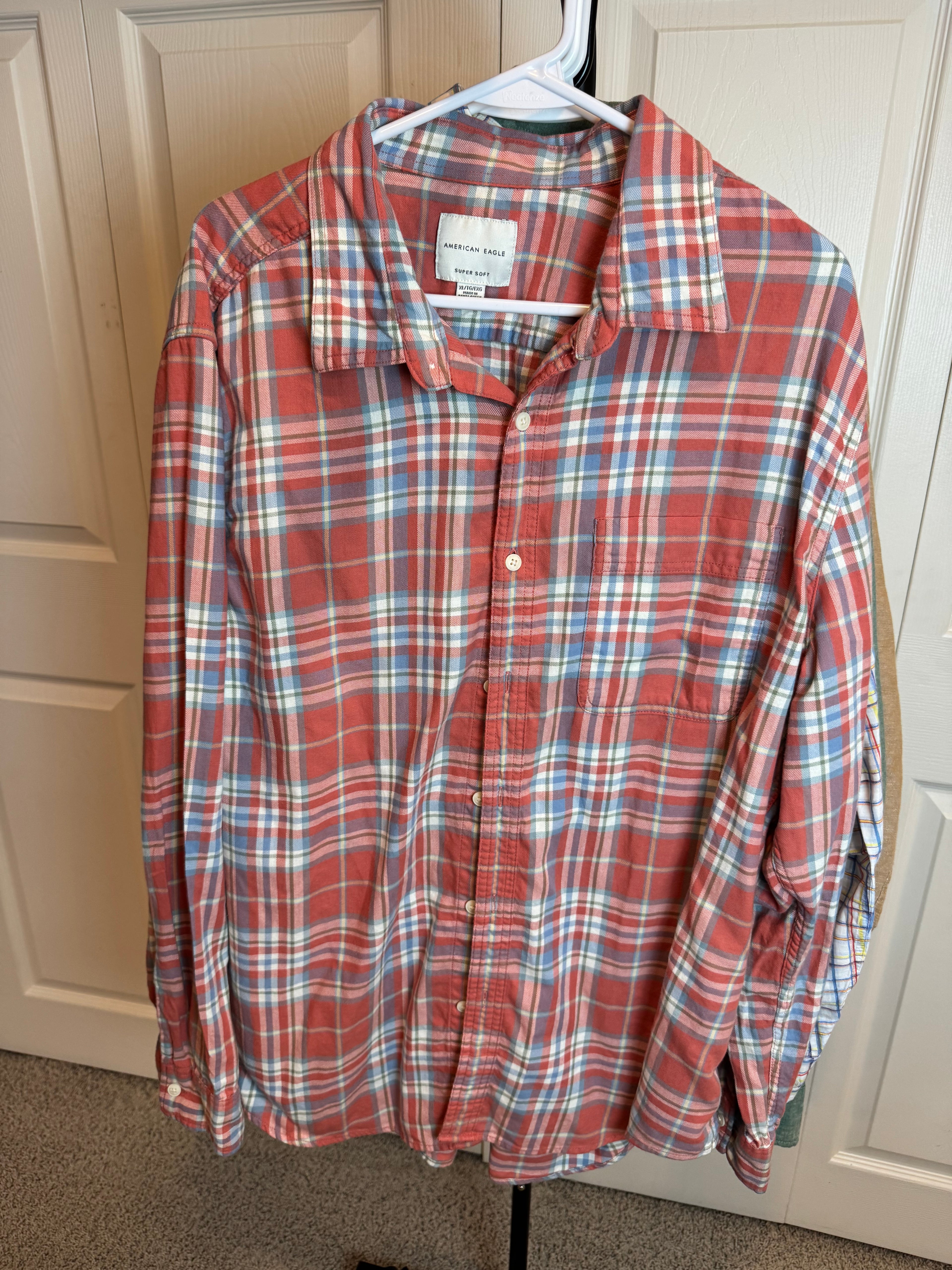 American Eagle Mens XL Peach Plaid Flannel Shirt
