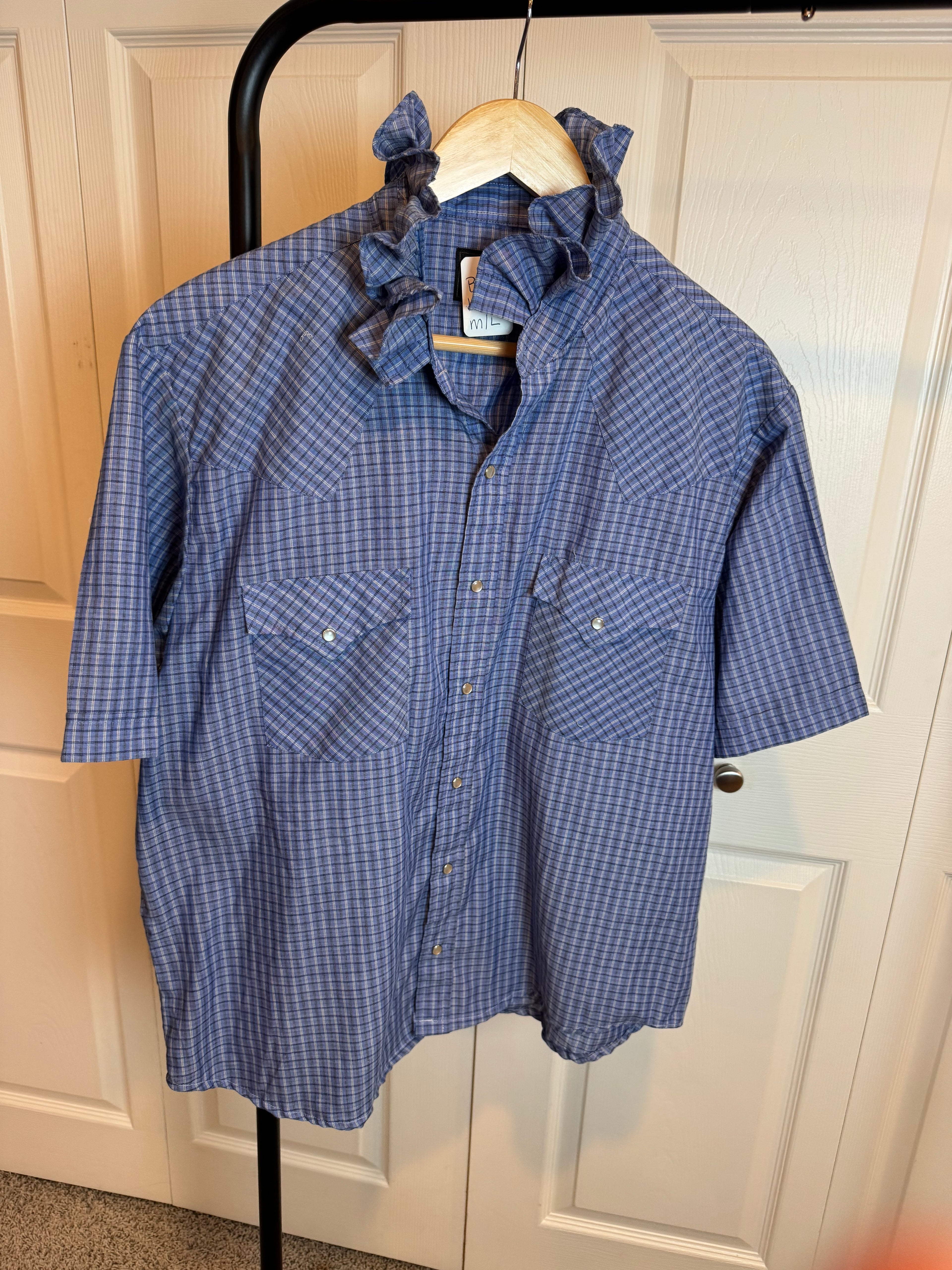 Pearl Snaps Vintage Short Sleeve Ruffle Collar Blue Plaid - Medium/Large