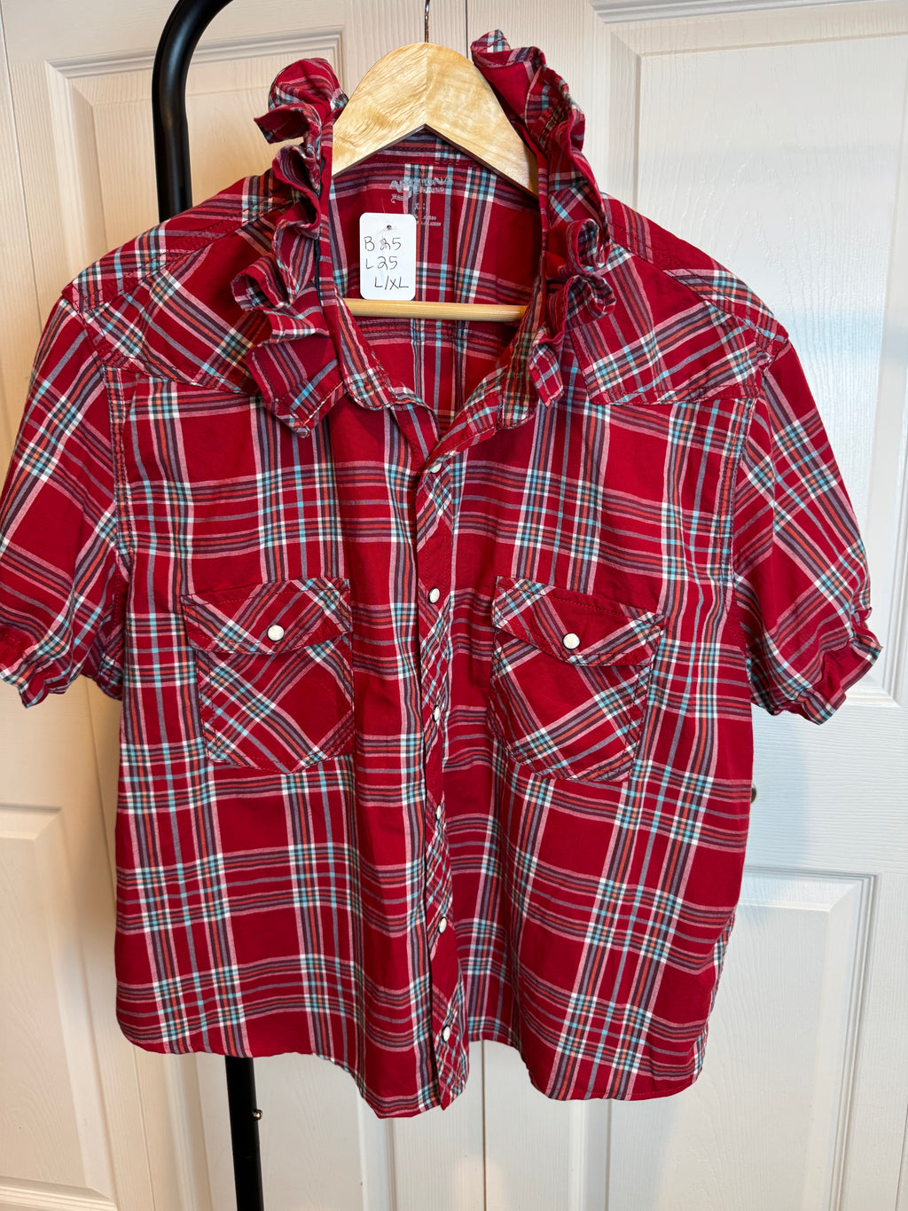 Pearl Snaps Vintage Gathered Short Sleeve Ruffle Collar Red Plaid - Medium
