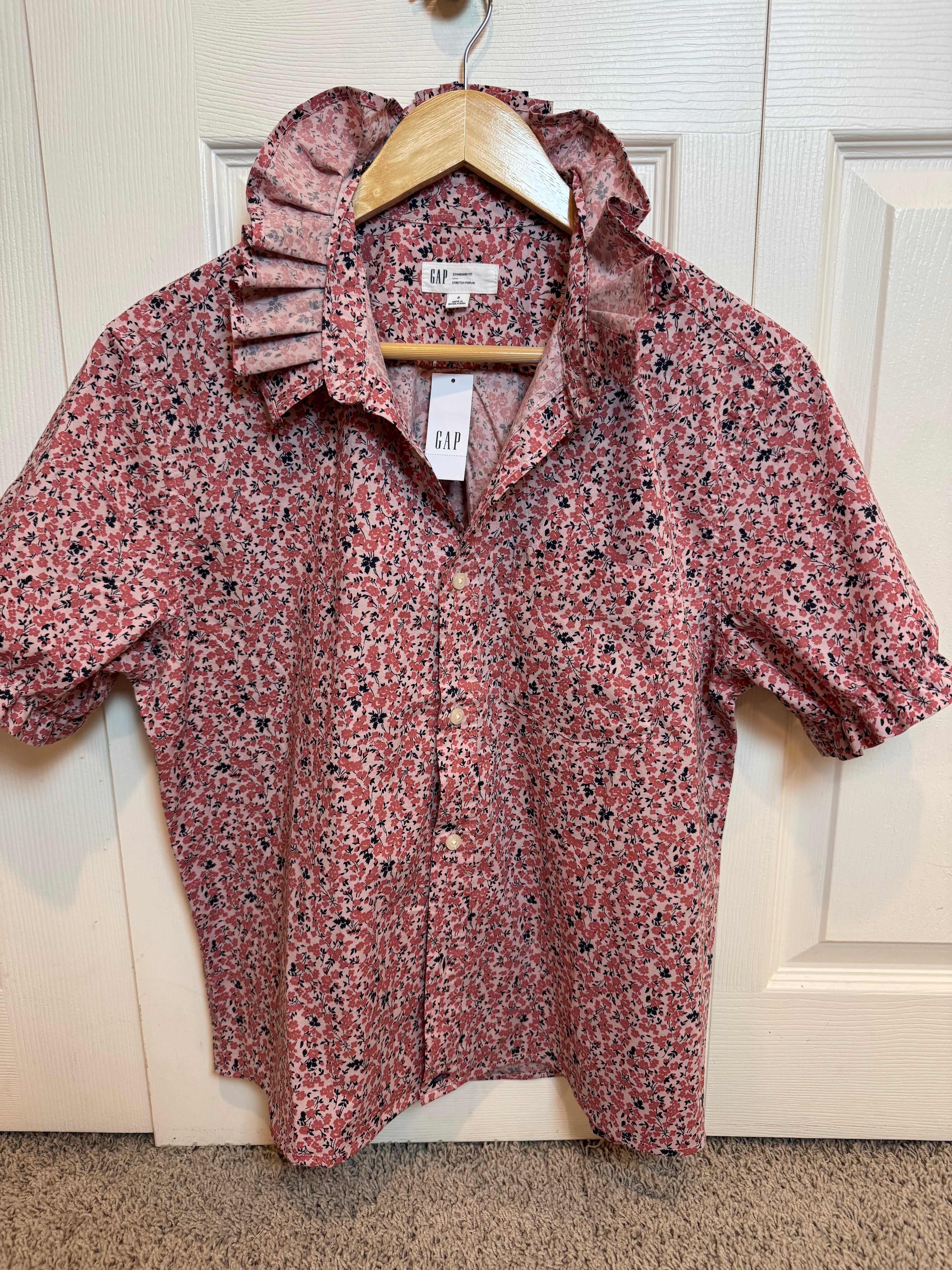 Millie - Gap Brand New Mens Ruffle Collar Shirt - Short Sleeve -Pink Floral - X Large