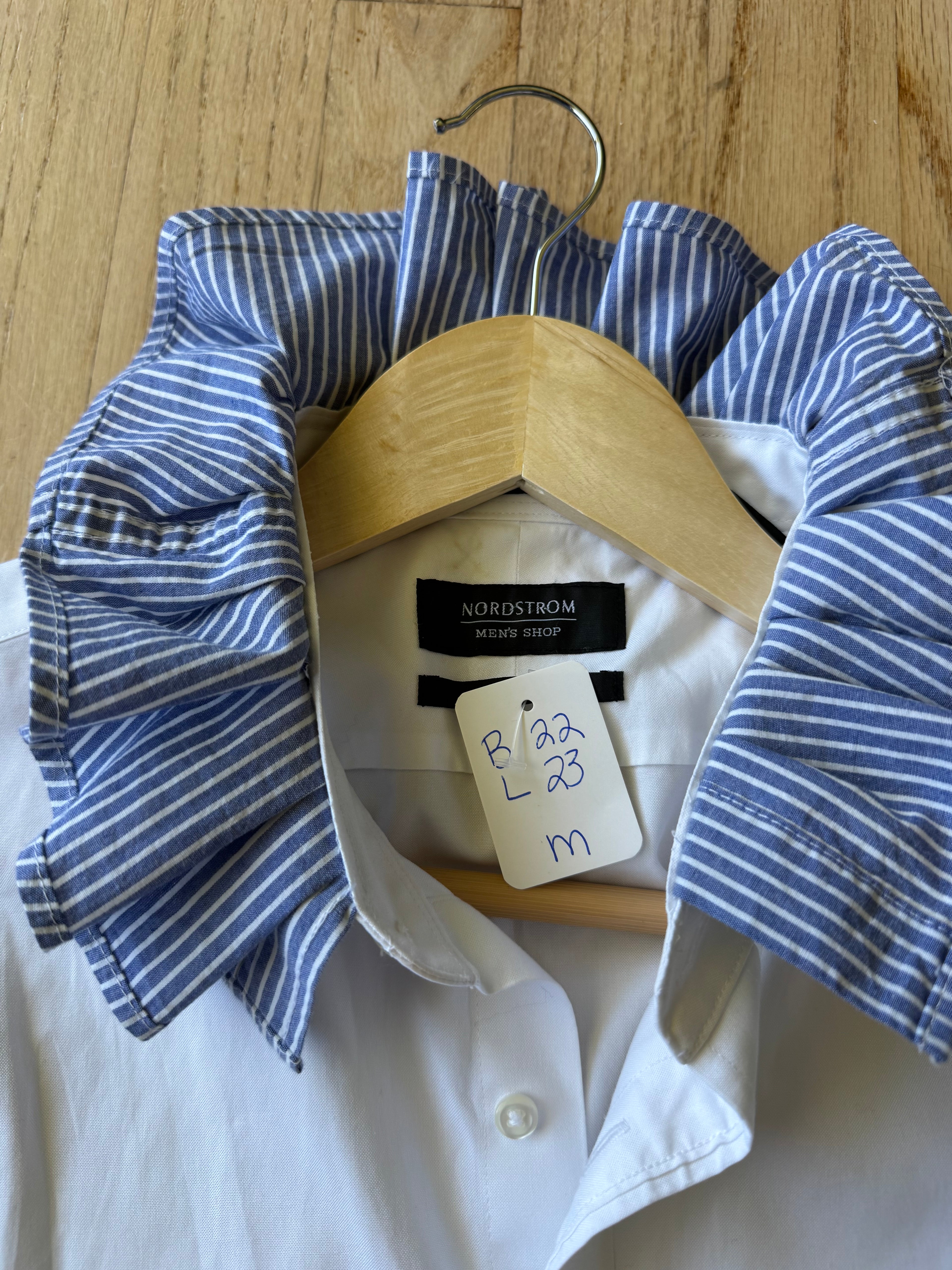Basics - Nordstrom Reworked Men’s Shirt with Ruffle Collar White with Striped Collar Women’s Size Medium