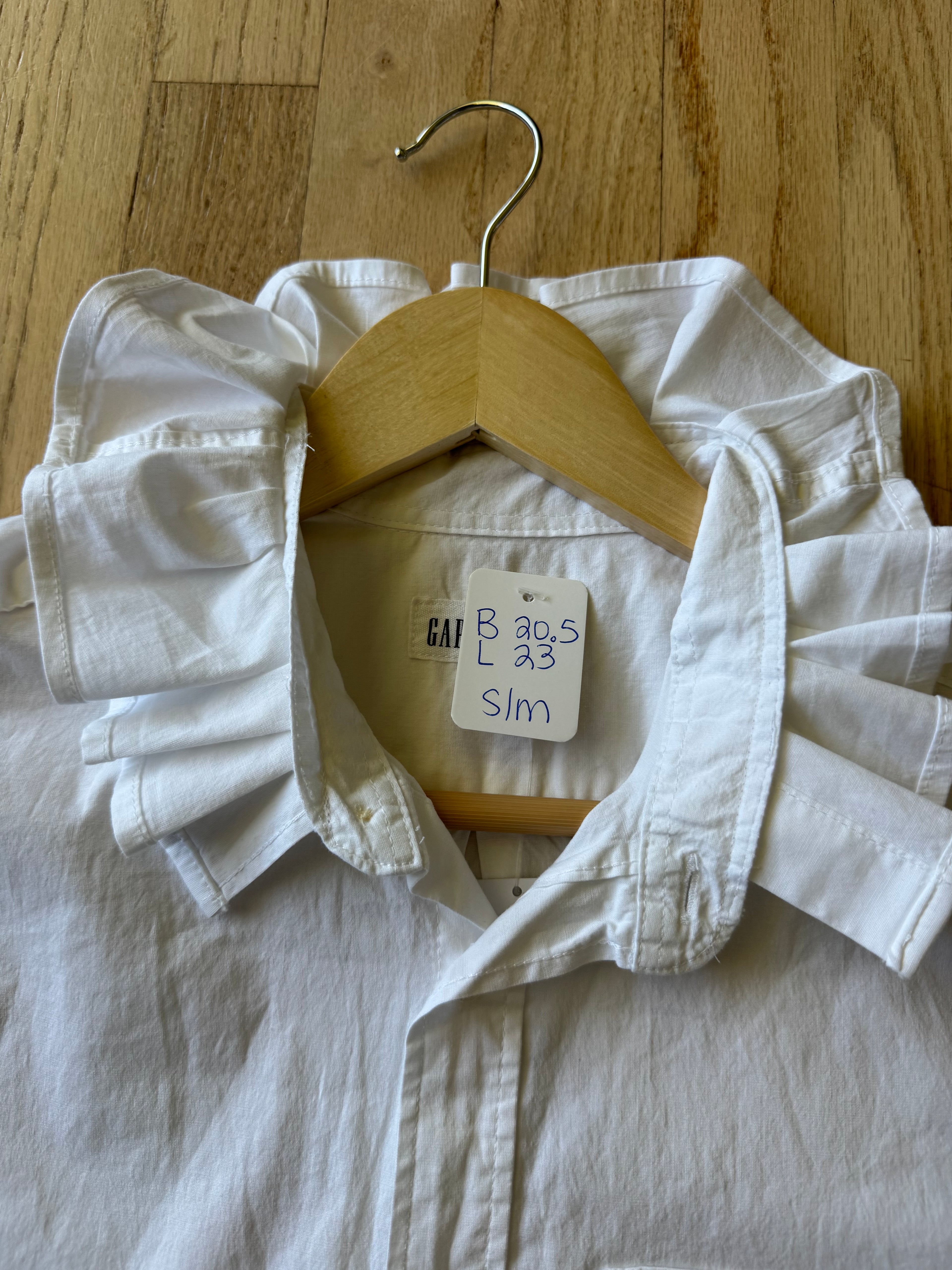 Basics - Brand New Gap Reworked Men’s Shirt with Ruffle Collar White Short Sleeved Women’s Size Small/Medium
