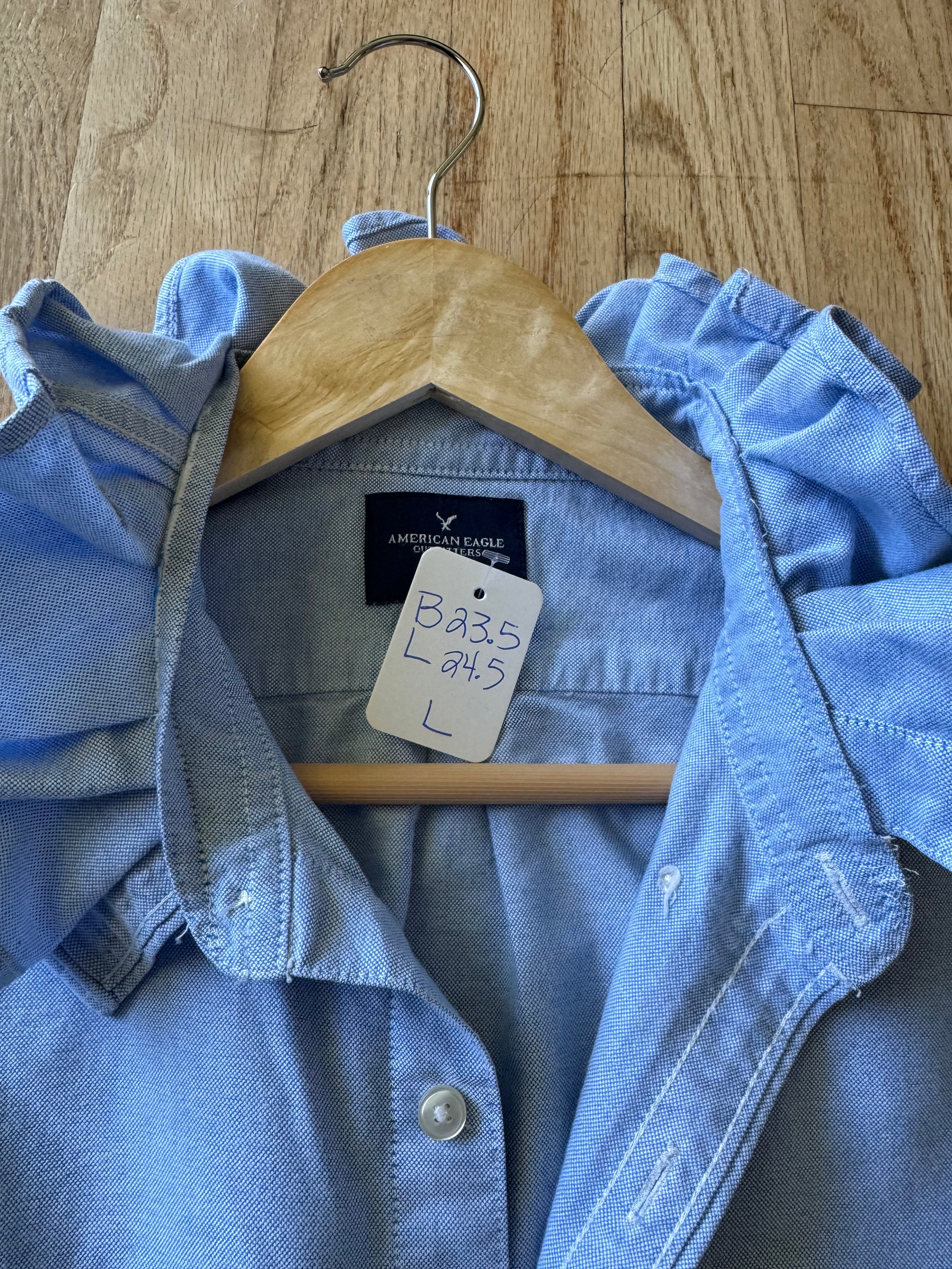 Basics - American Eagle Reworked Men’s Shirt with Ruffle Collar Chambray Women’s Size Large