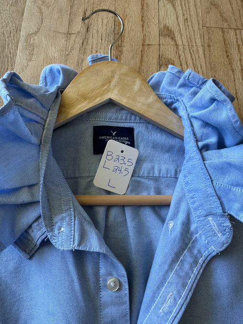 Basics - American Eagle Reworked Men’s Shirt with Ruffle Collar Chambray Women’s Size Large