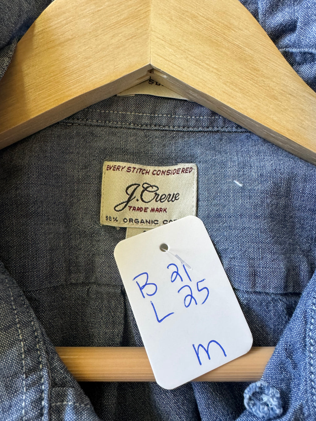 Basics - JCrew Reworked Men’s Shirt with Ruffle Collar Chambray Women’s Size Medium