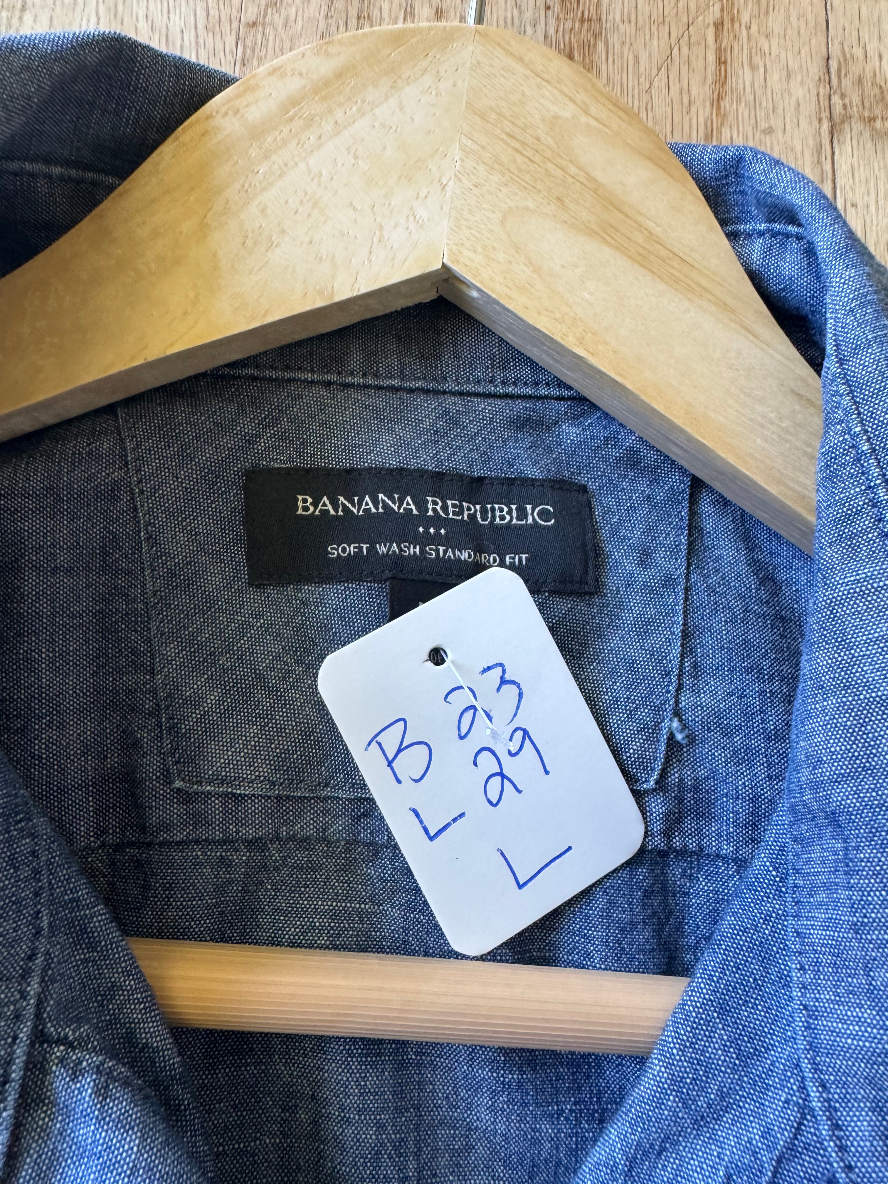Basics - Banana Republic Reworked Men’s Shirt with Gathered Short Sleeves Chambray Women’s Size Large