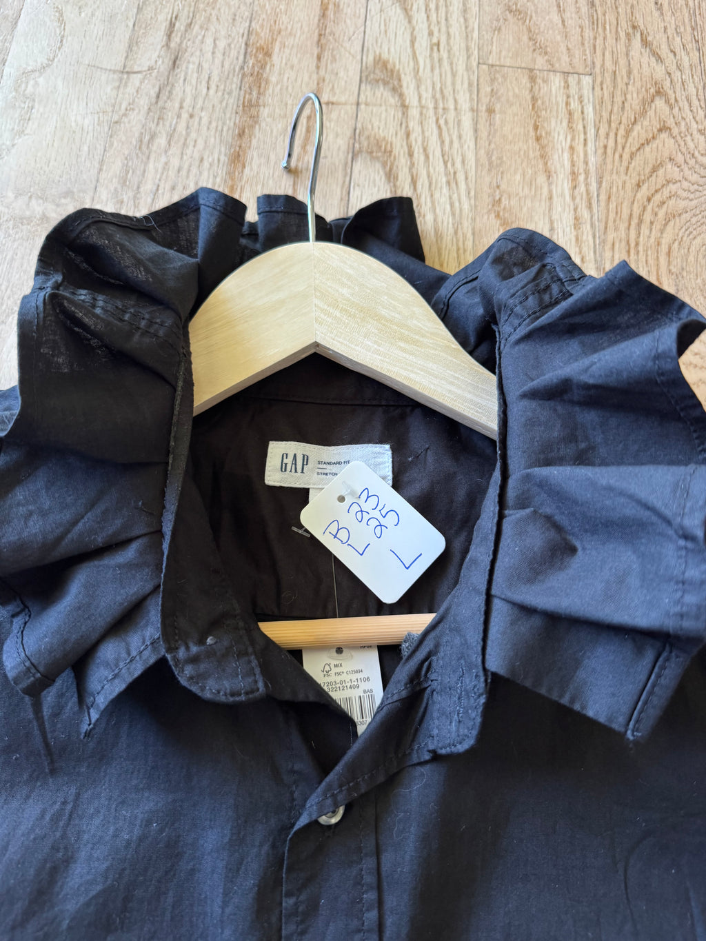 Basics - Brand New Gap Reworked Men’s Shirt with Ruffle Collar Black Women’s Size Large