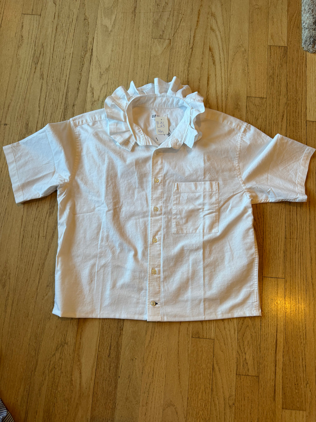 Basics - Brand New Gap Reworked Men’s Shirt with Ruffle Collar White Women’s Size Small/Medium
