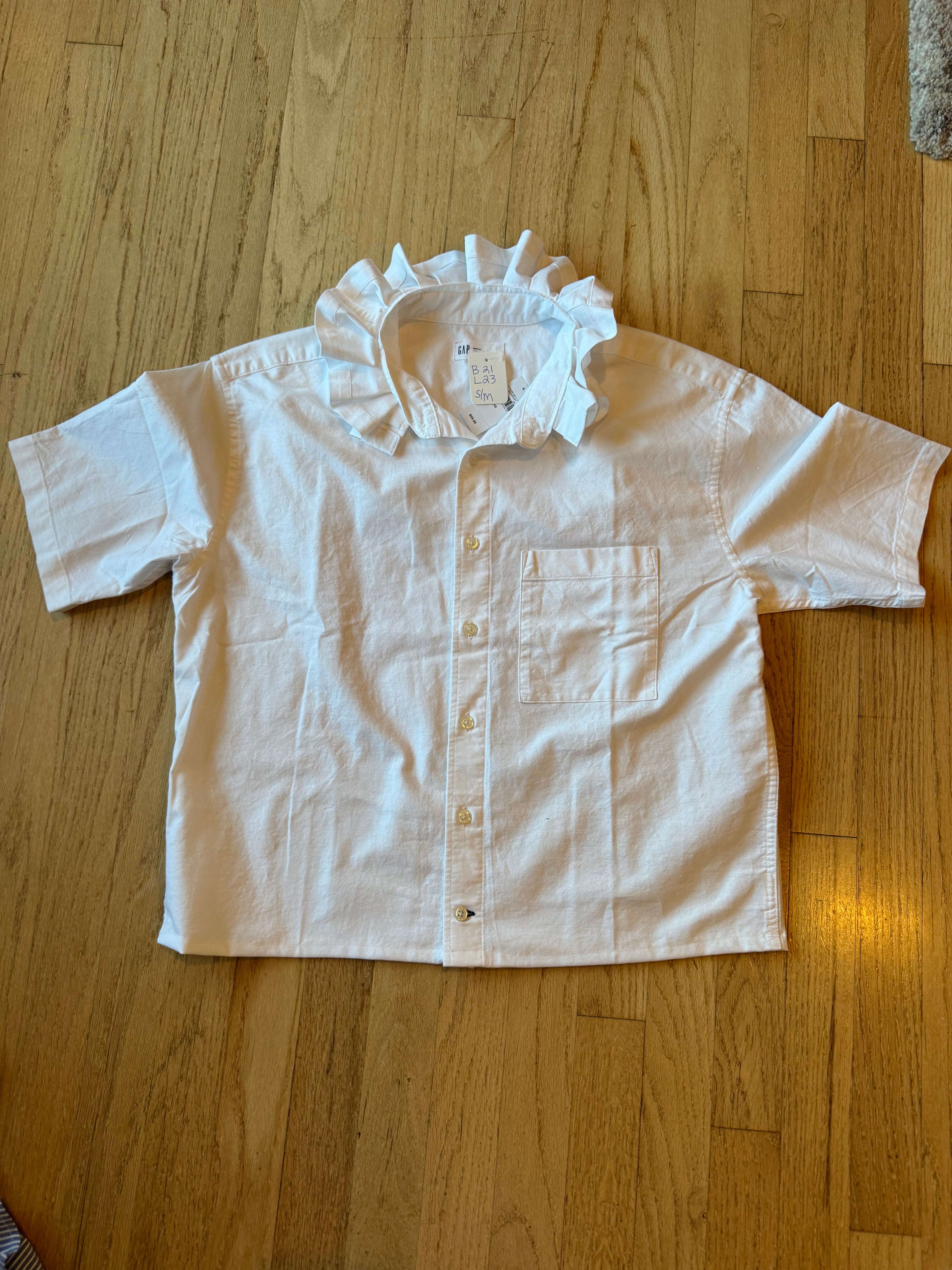 Basics - Brand New Gap Reworked Men’s Shirt with Ruffle Collar White Women’s Size Small/Medium