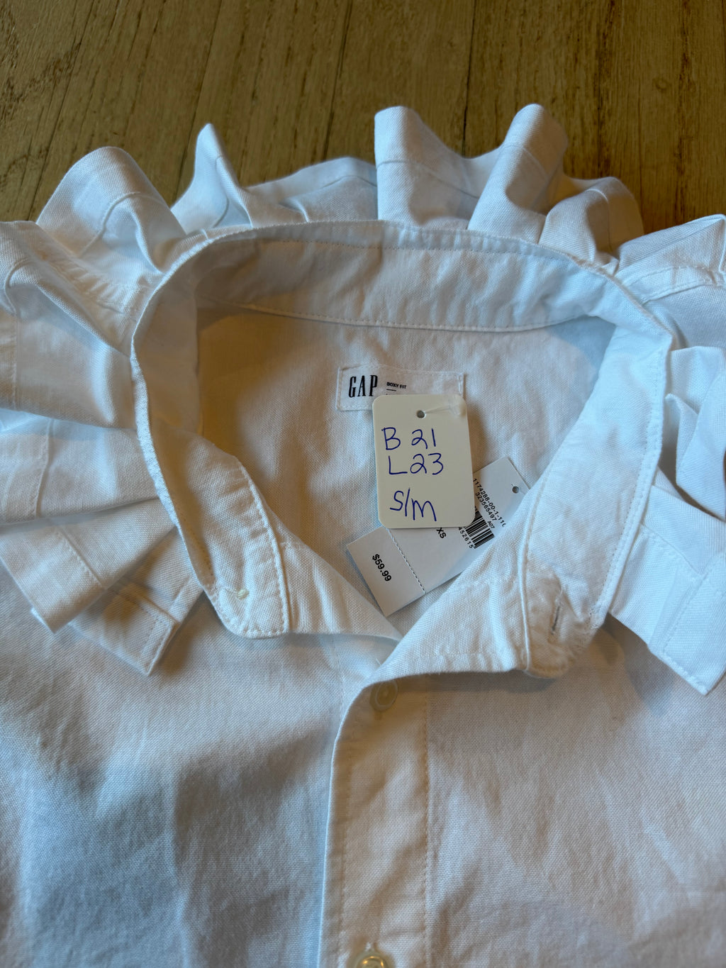 Basics - Brand New Gap Reworked Men’s Shirt with Ruffle Collar White Women’s Size Small/Medium