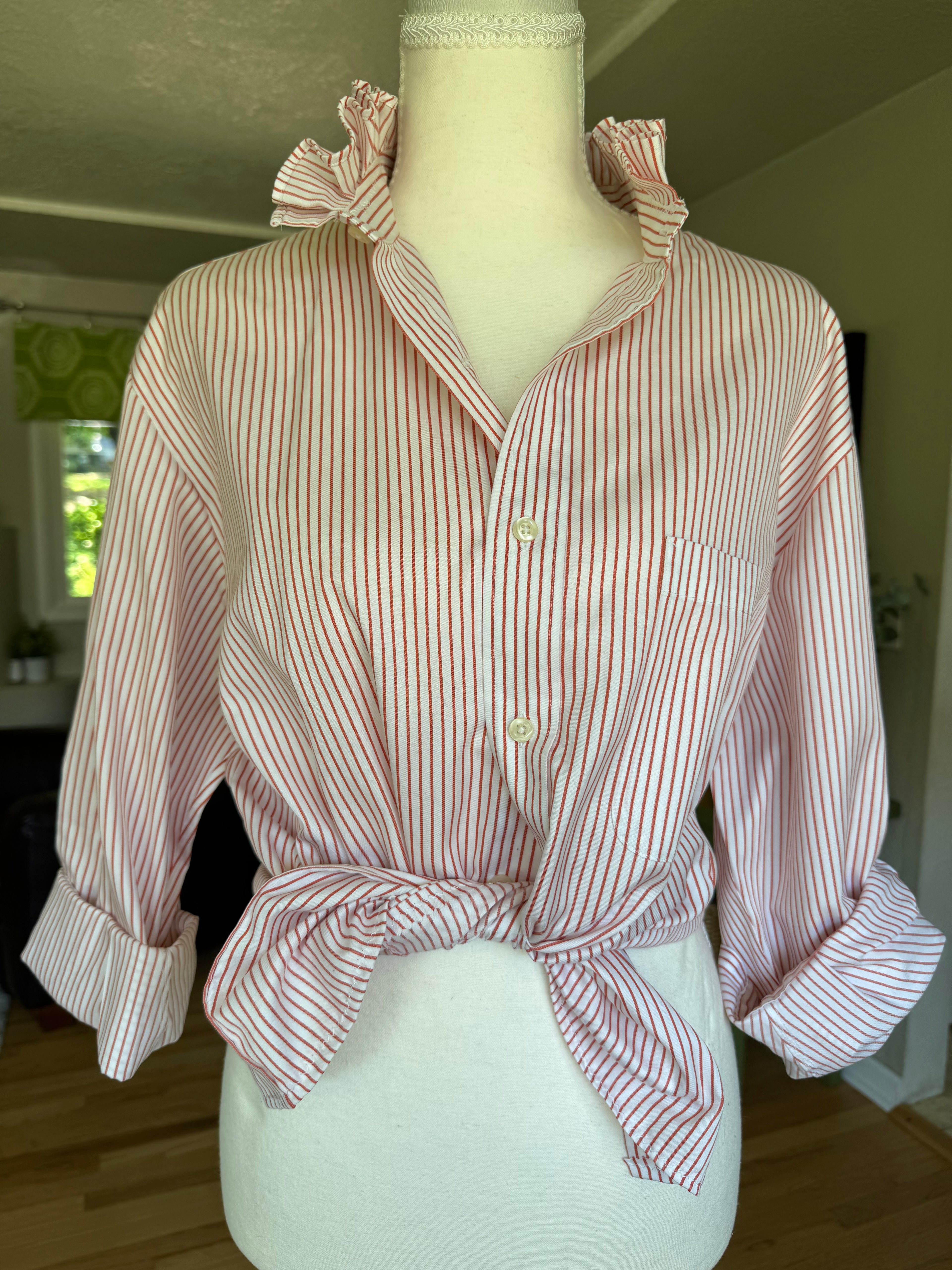 Gemma - Kirkland Upcycled Men's shirt with ruffle collar - orange stripes - Size M/L