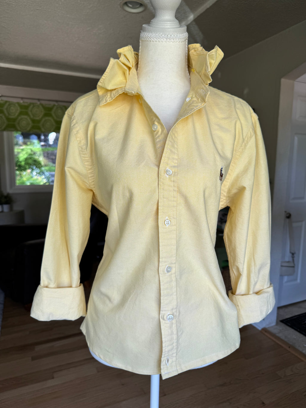 Ralph Lauren - Butter Yellow - Long Sleeve - Ruffle Collar - Size Small/Medium