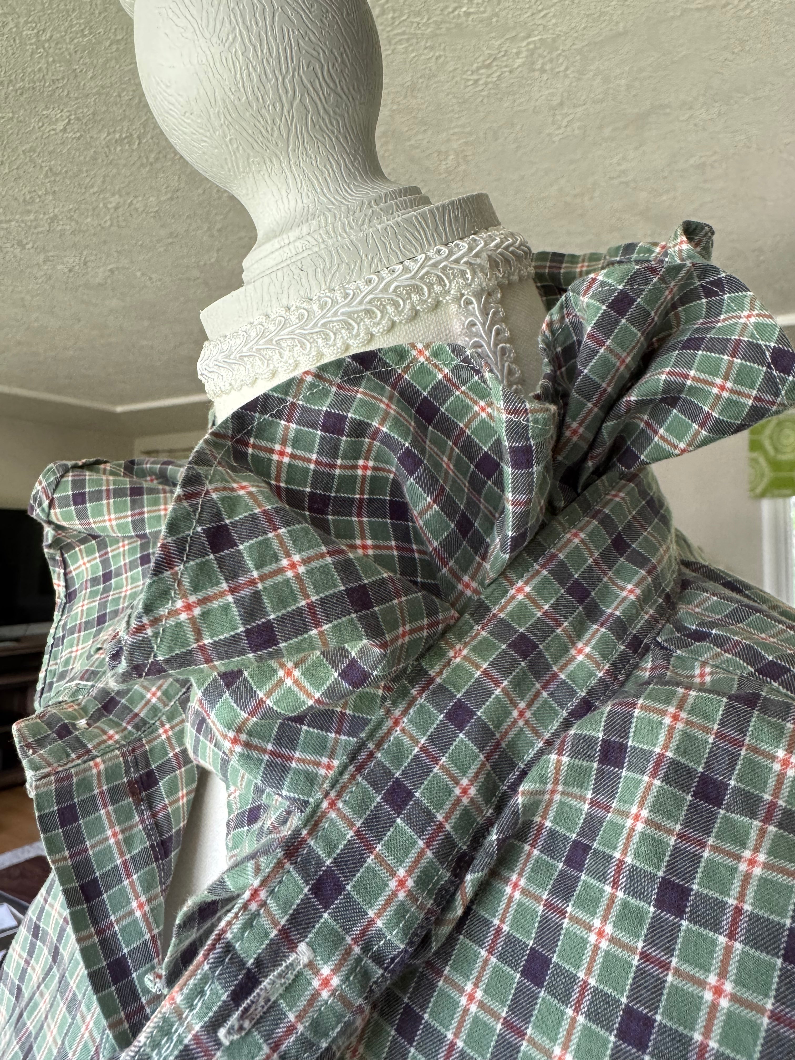 Ralph Lauren - Green Plaid - Long Sleeve - Ruffle Collar - Large/XL
