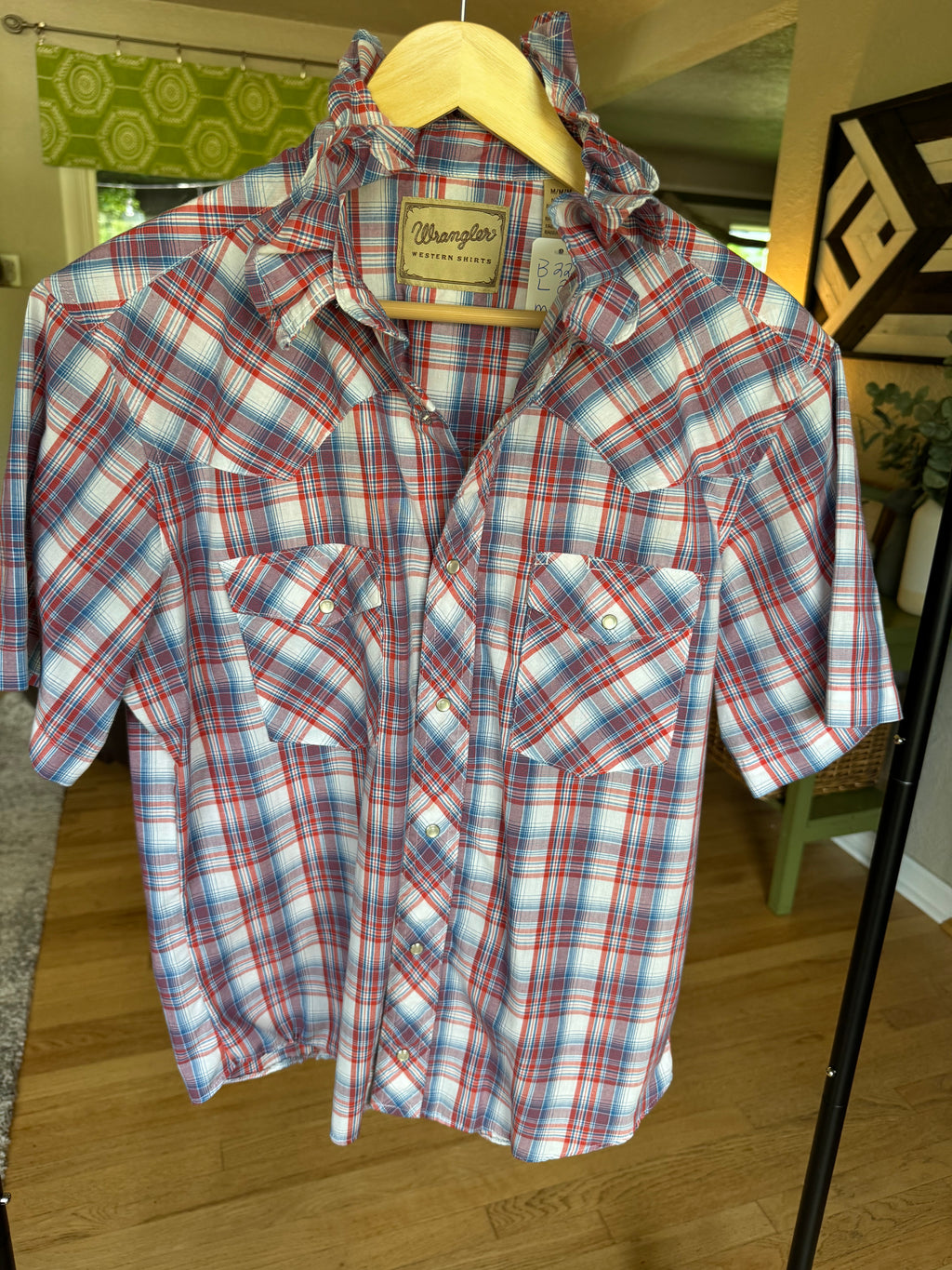 Red, White, Blue (denim too) - Wrangler - Short Sleeve Size Medium/Large